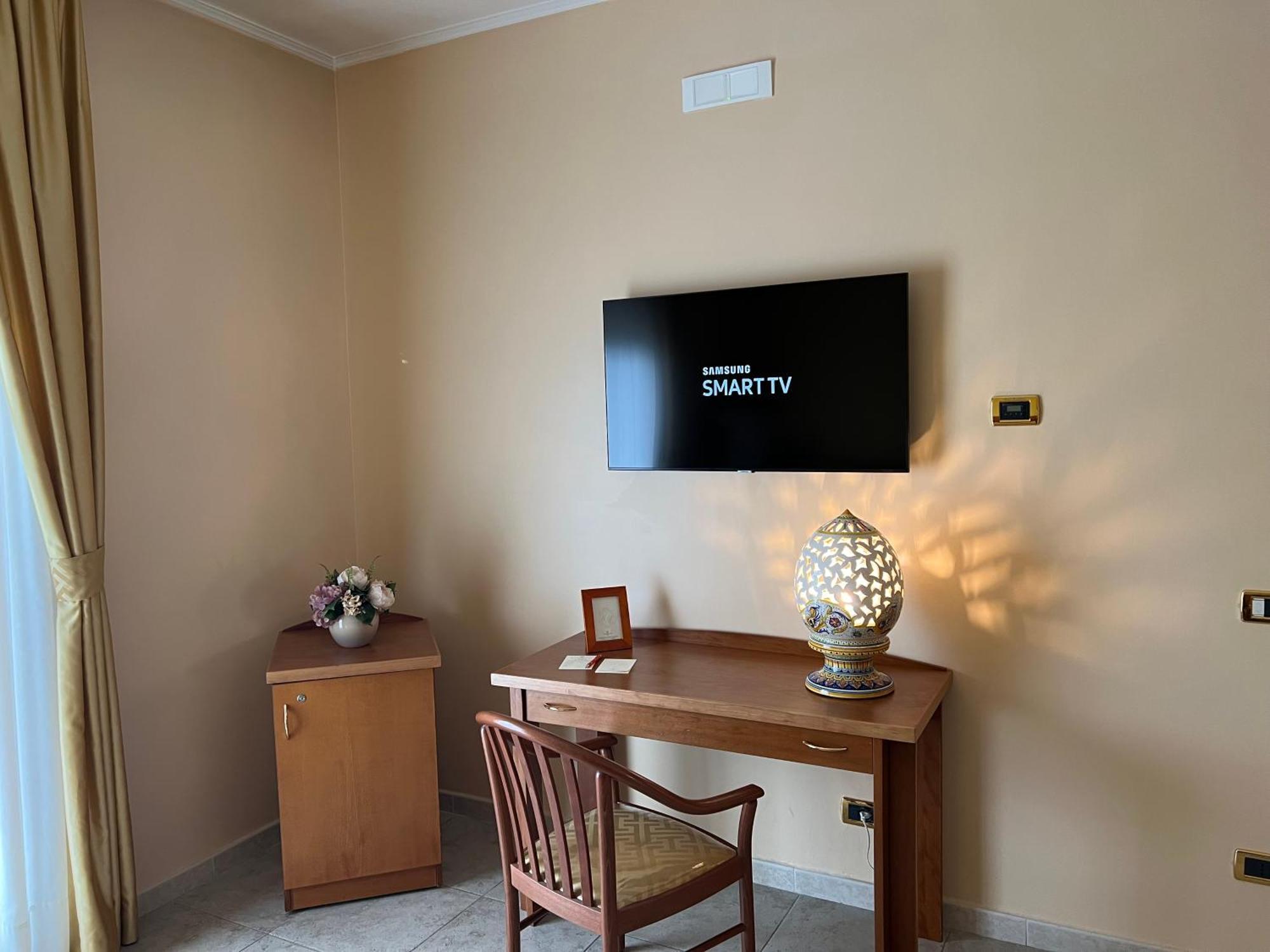 Hotel Maddaloni Tufino Екстериор снимка