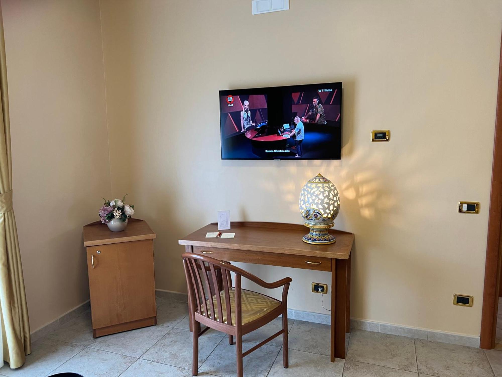 Hotel Maddaloni Tufino Екстериор снимка