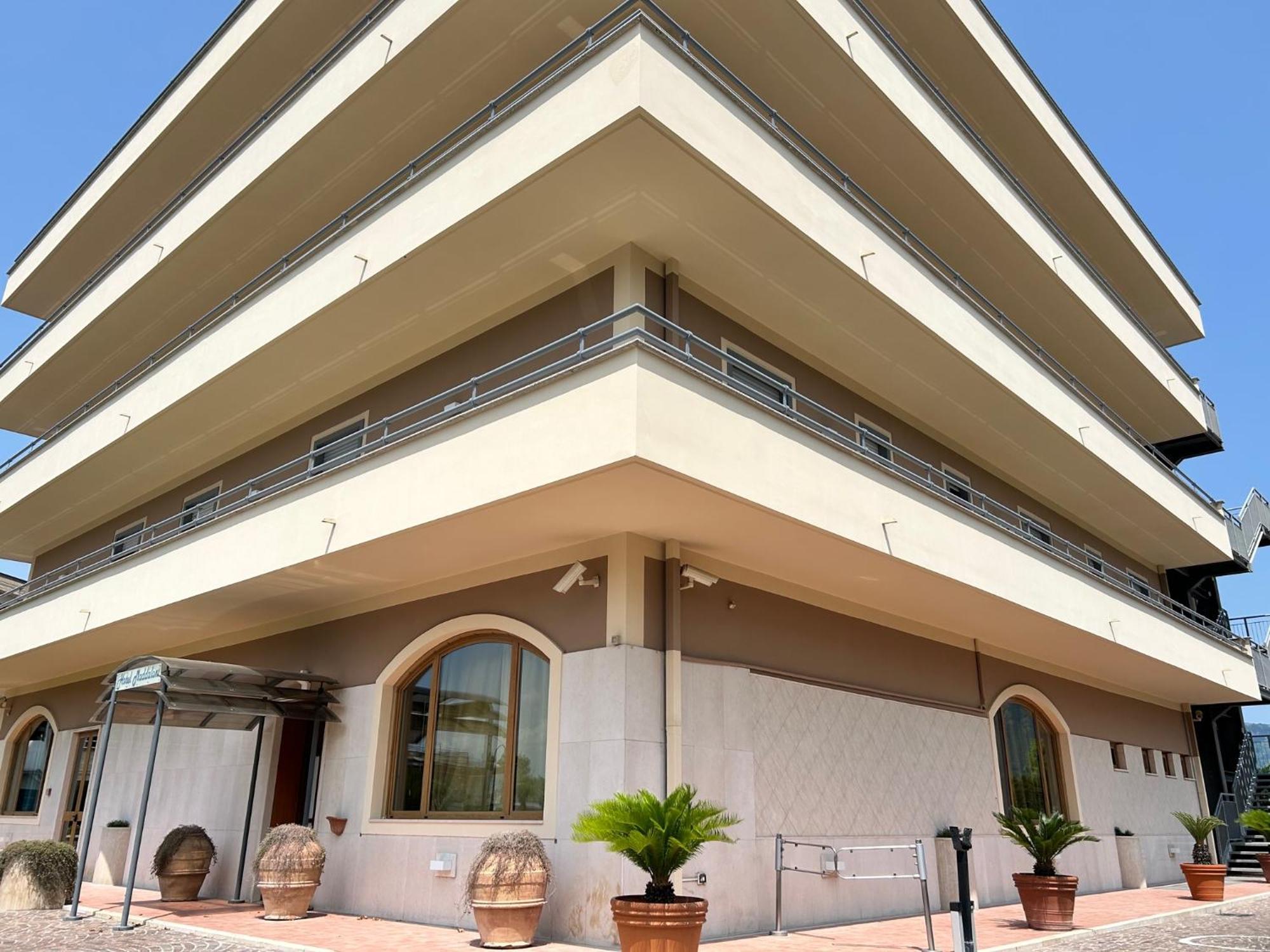 Hotel Maddaloni Tufino Екстериор снимка