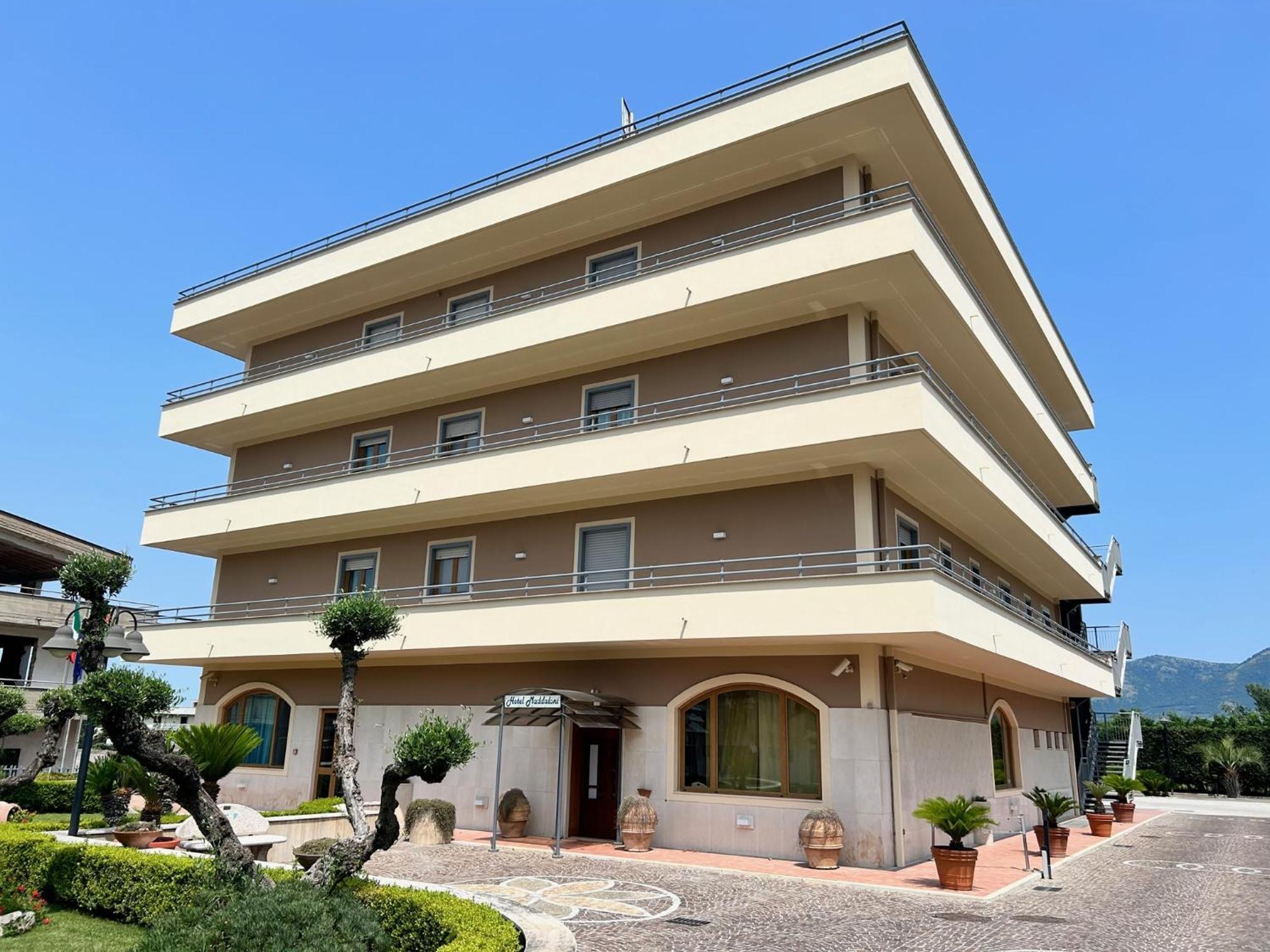 Hotel Maddaloni Tufino Екстериор снимка